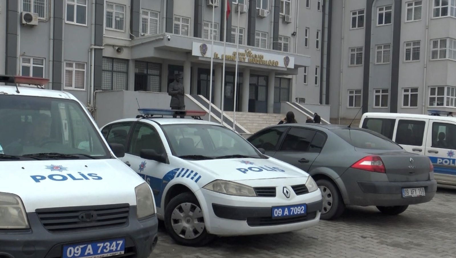 aydinda daese operasyon 10 gozalti XTiP7kLV