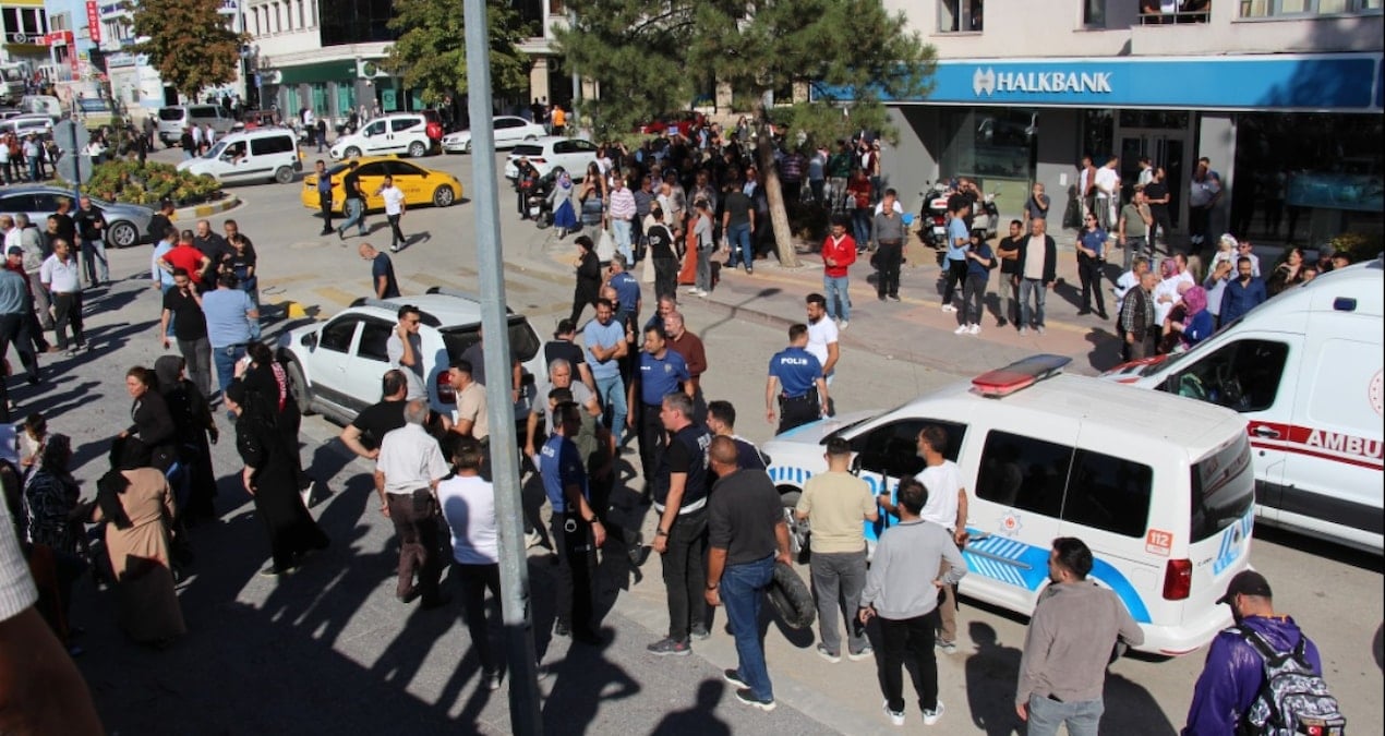 cankirida bicakli sopali kavga yaralilar var IhWwUBHG