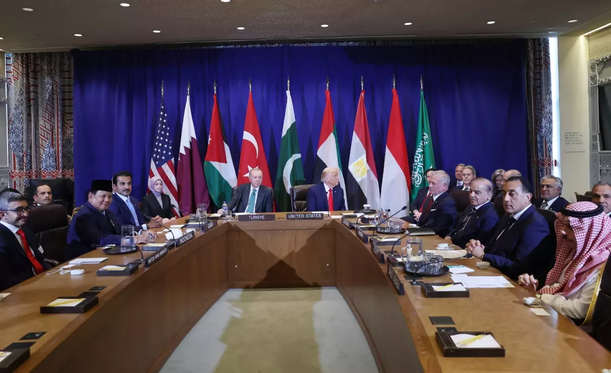 cumhurbaskani erdogan abd baskani trump ile gazze konulu bolgesel toplantiya katildi n7blFYy1