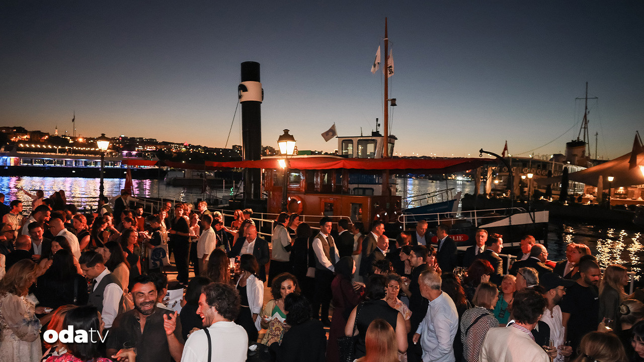 istanbul bienali basladi uc yila yayilacak RGX84kFH