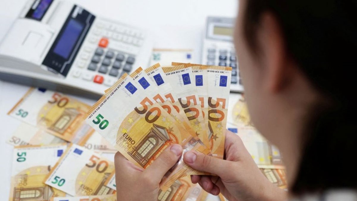 piyasalar bugun yangin yeri euro kuru rekor kirdi Lmfikh92