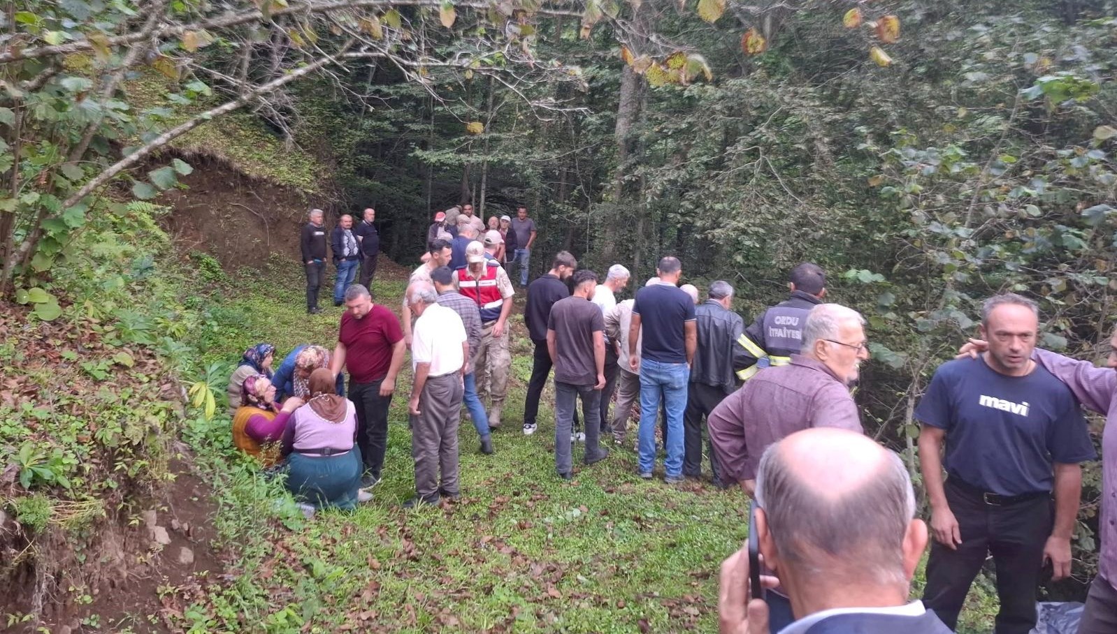 ucuruma yuvarlanan patpatin altinda can verdi Yh2PNbAN