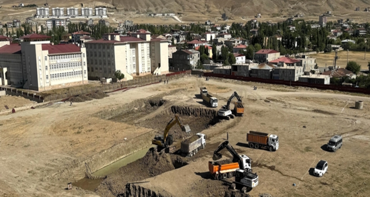 vani saglik ussu haline getirecek sehir hastanesinin yapim calismalari devam ediyor m7ACpxjv