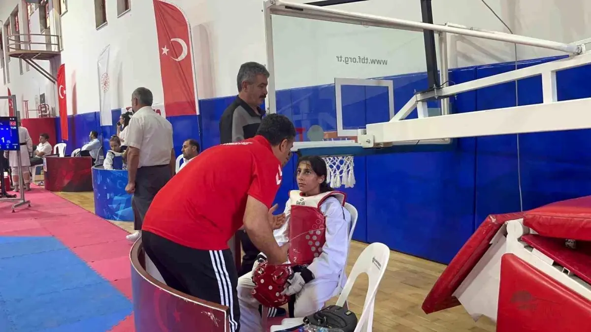 alanyada taekwondo sampiyonasi basladi kEHtH7XA