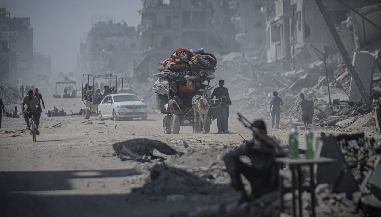 israil askerleri gazzede evini kontrol eden filistinliyi katletti cdnlrYFu.jpg