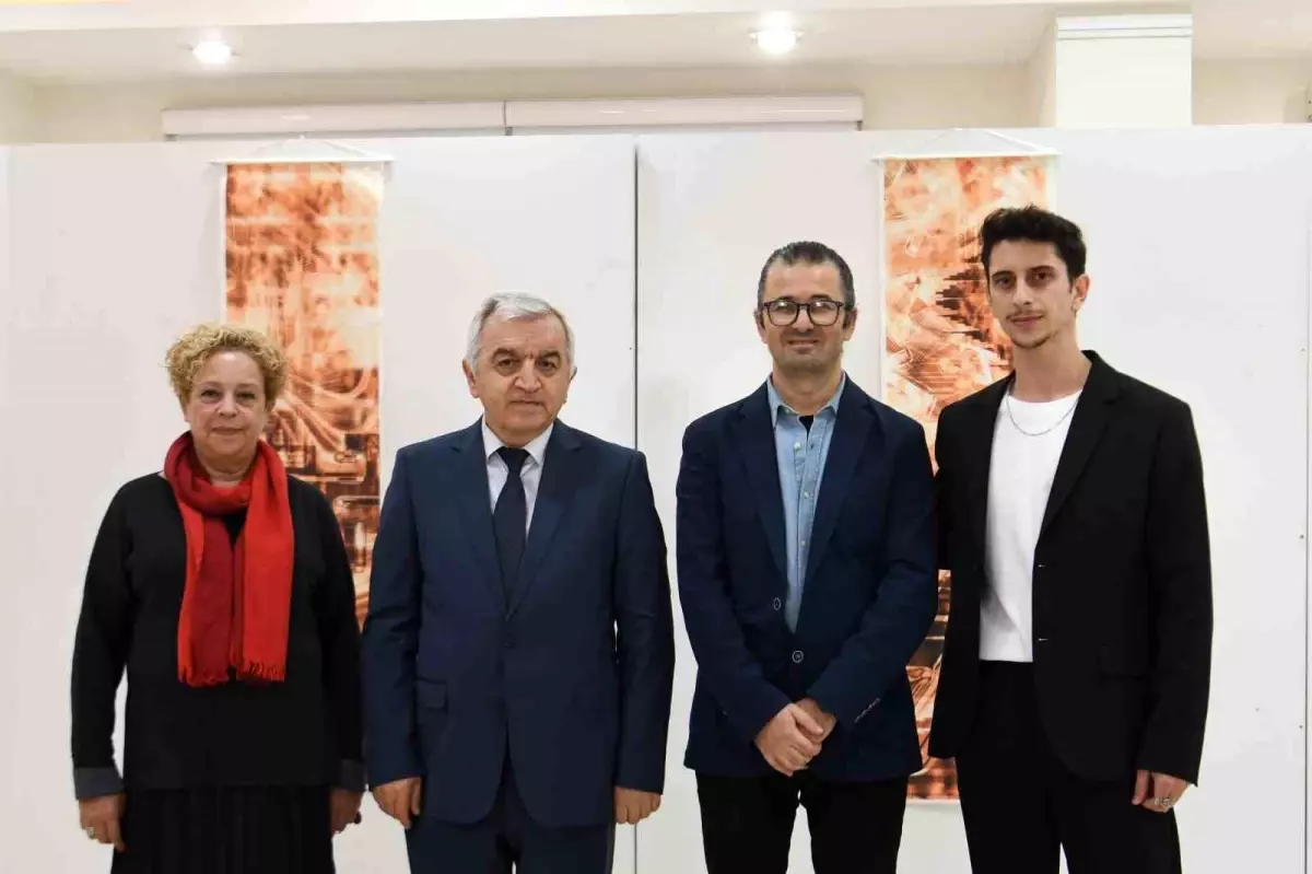 manisa motifleri modern tasarimla bulustu nJAj6Avv.jpg