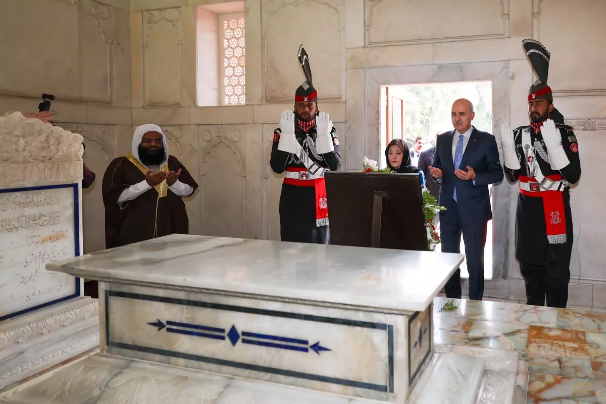 tbmm baskani numan kurtulmus pakistanda ikbalin turbesini ziyaret etti baBVDEQY.jpg