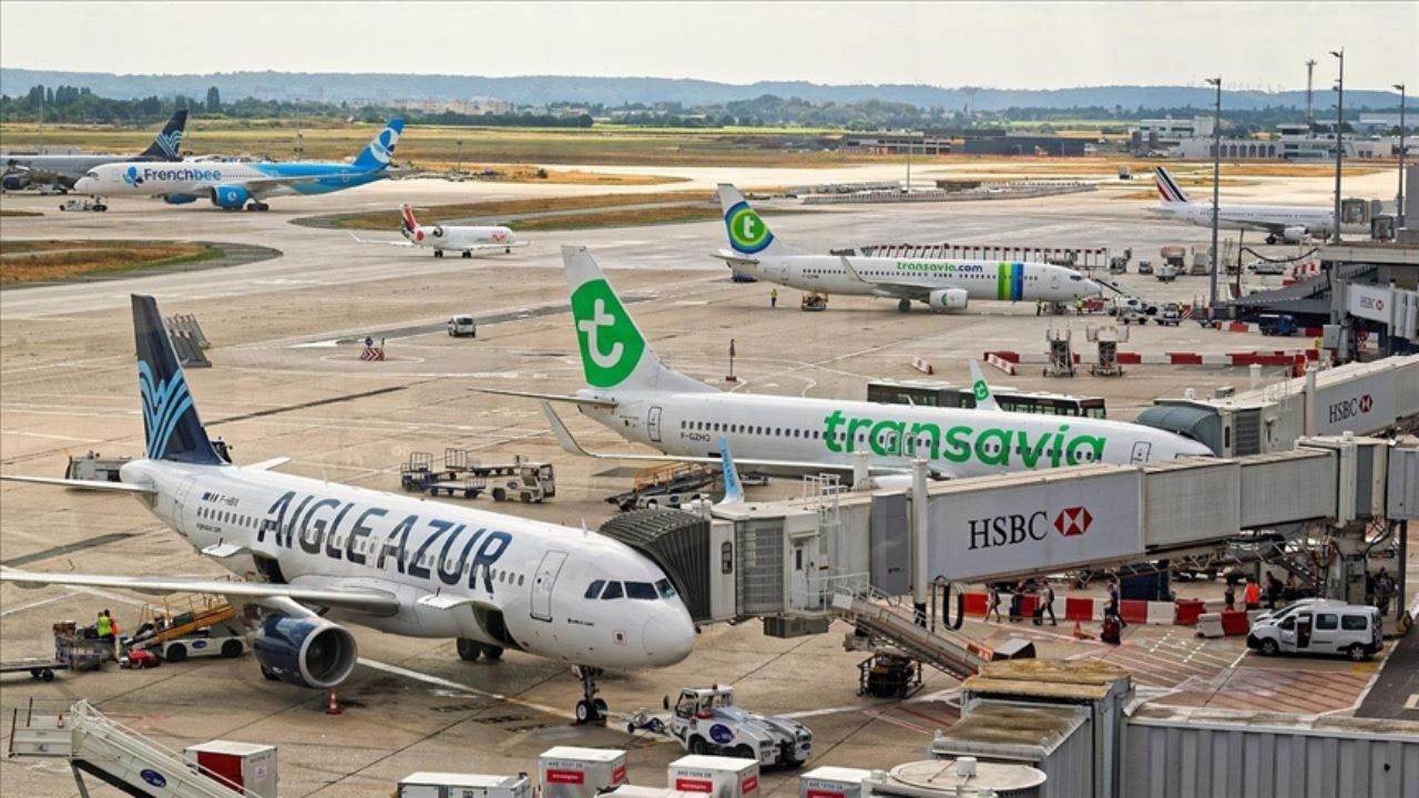 ucaklar yerde kaldi milyarlarca dolar zarar aciklamasi lHFtFPB4.webp