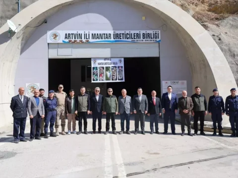 Artvin Valisi Ergün, Mantar Üretim Tesislerini İnceledi