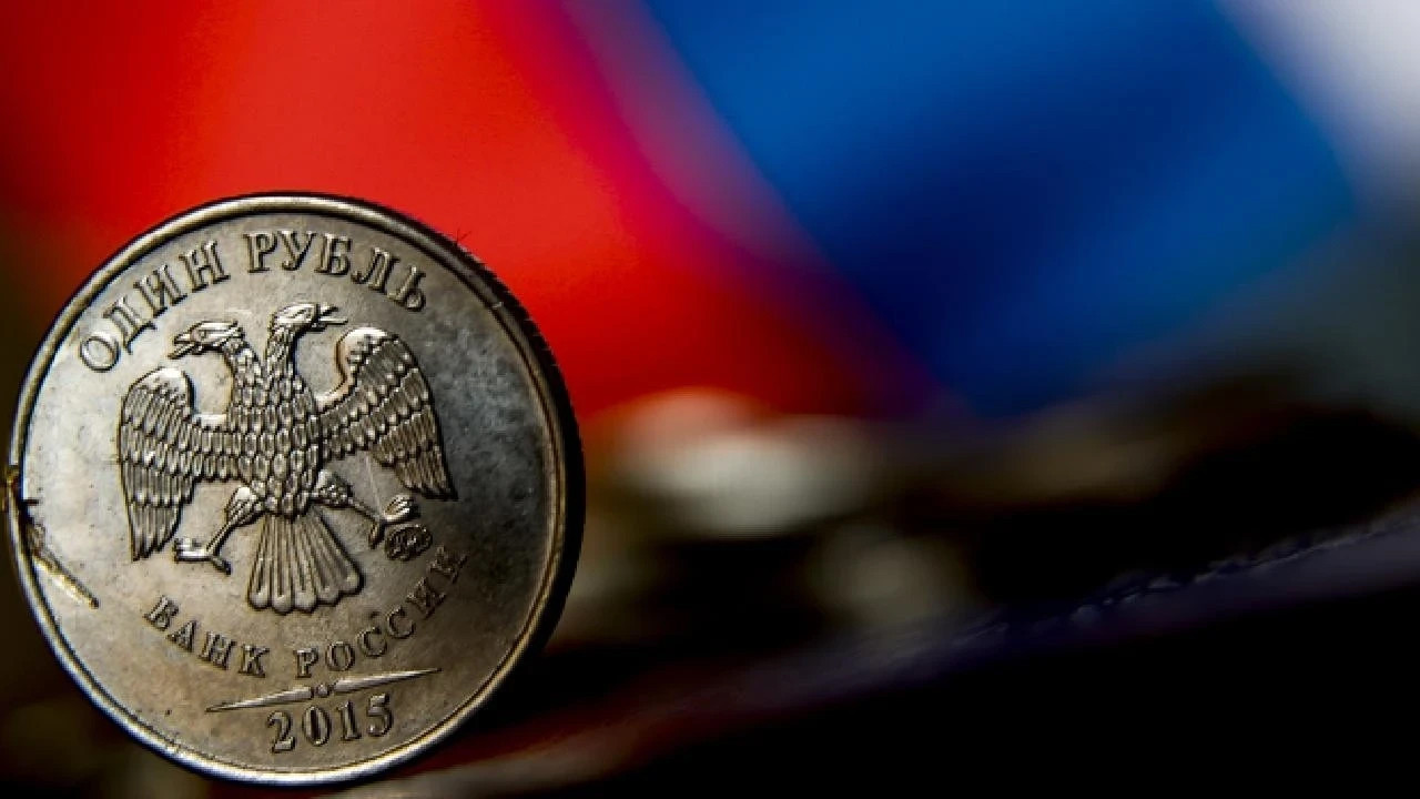Rusya’dan bütçede dev revizyon: Harcamalar 1 trilyon ruble arttı, açık büyüyor